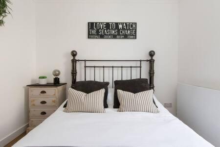 Charming Bolthole 400M To Beach Earnley Екстер'єр фото